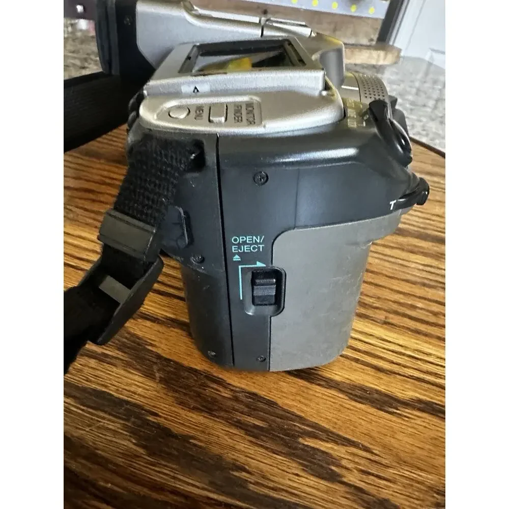 Canon Optura Digital Video Camcorder Tested Works Comes With Battery And Extras